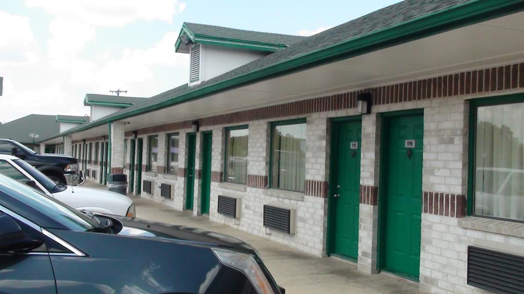 Safari Inn Motel San Antonio Exterior photo